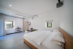 Pingtan Travel Notes Cat Head