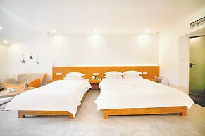 Pingtan Travel Notes Cat Head