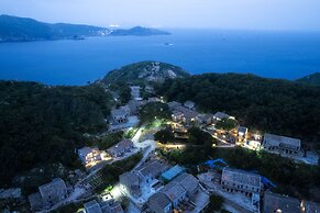 Pingtan Travel Notes Cat Head