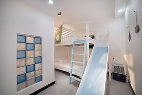 Pingtan Travel Notes Cat Head