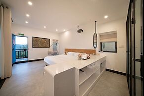 Pingtan Travel Notes Cat Head