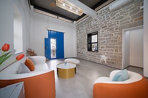 Pingtan Travel Notes Cat Head