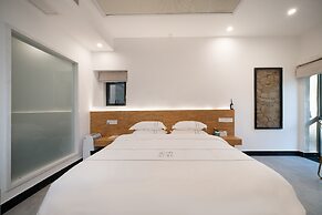 Pingtan Travel Notes Cat Head