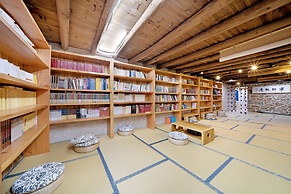 Pingtan Travel Notes Cat Head