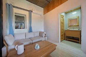 Pingtan Travel Notes Cat Head