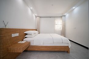 Pingtan Travel Notes Cat Head