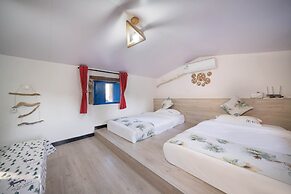 Pingtan Travel Notes Cat Head