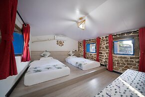 Pingtan Travel Notes Cat Head