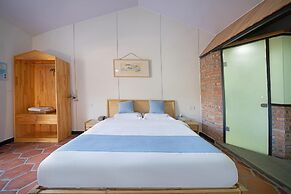 Pingtan Travel Notes Cat Head