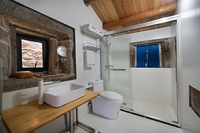 Pingtan Travel Notes Cat Head