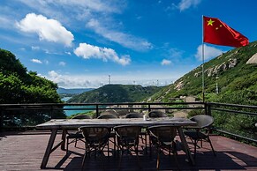 Pingtan Travel Notes Cat Head