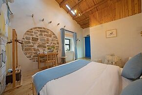 Pingtan Travel Notes Cat Head