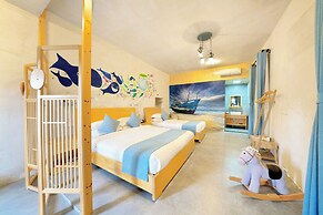 Pingtan Travel Notes Cat Head