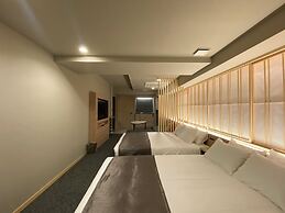 Premium Apart MONday KYOTO GOJO