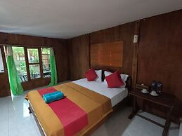 Maryan Moyo Bungalows and resto