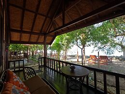 Maryan Moyo Bungalows and resto