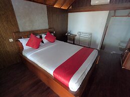 Maryan Moyo Bungalows and resto