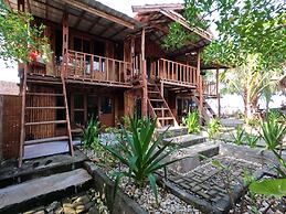 Maryan Moyo Bungalows and resto