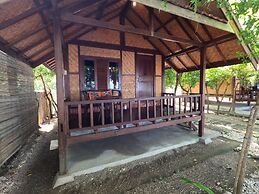 Maryan Moyo Bungalows and resto