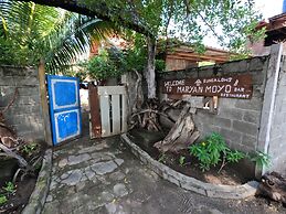 Maryan Moyo Bungalows and resto