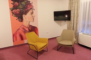 VINOTEL BRZICA ALJMAŠ