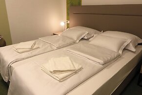 VINOTEL BRZICA ALJMAŠ