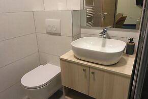 VINOTEL BRZICA ALJMAŠ