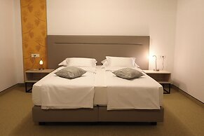 VINOTEL BRZICA ALJMAŠ