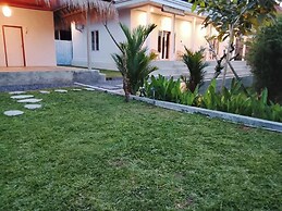 Queenara Local House