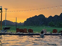 Tam Coc Windy Fields
