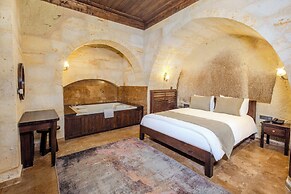 ARIEN CAVE SUITES