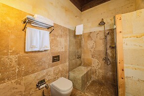 ARIEN CAVE SUITES