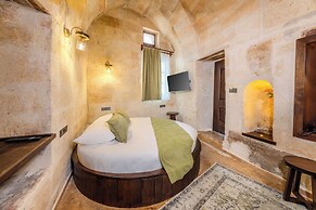ARIEN CAVE SUITES
