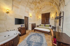 ARIEN CAVE SUITES