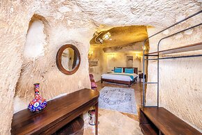 ARIEN CAVE SUITES