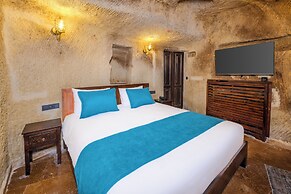 ARIEN CAVE SUITES