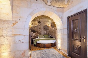 ARIEN CAVE SUITES