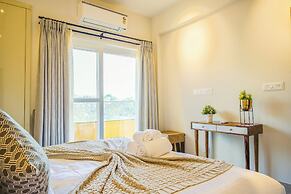 Alaya Stays Veera Marina 2BHK