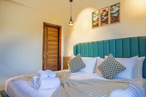 Alaya Stays Veera Marina 2BHK