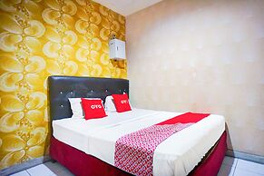 Hotel O Asyaffirah Near Masjid Raya Al Mashun SM Raja Medan