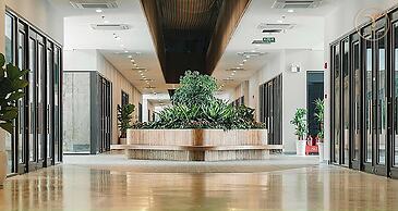 Armin Homes 3BR Wabi Sabi Apt Ecopark