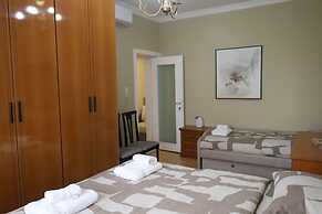 Kron s Apartment in Shkod r