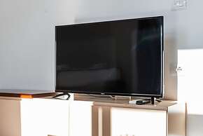 Stylish Studio With Spacious Balcony -trendafili