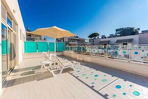 Stylish Studio With Spacious Balcony -trendafili