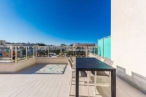 Stylish Studio With Spacious Balcony -trendafili