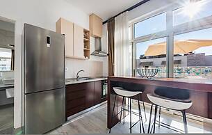 Stylish Studio With Spacious Balcony -trendafili