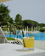 Seaside Apartment With Resort Access - Margarita