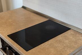 Modern Studio by the Beach - Orkidea