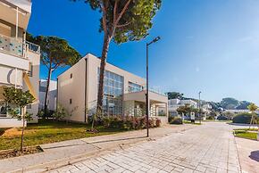 Modern Studio by the Beach - Orkidea