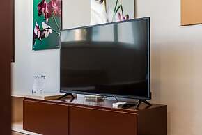 Modern Studio by the Beach - Orkidea